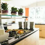 Gartenhotel Linde 4 Sterne Superior Hotel Ried im Oberinntal