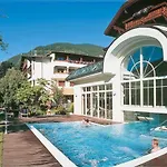 Gartenhotel Linde 4 Sterne Superior Hotel Ried im Oberinntal