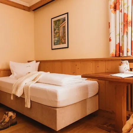 Gartenhotel Linde 4 Sterne Superior 4*