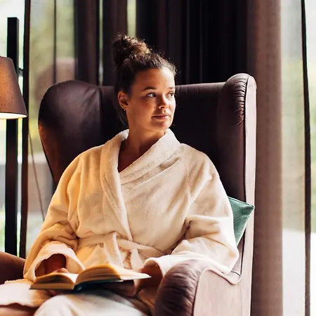 Gartenhotel Linde 4 Sterne Superior Ried im Oberinntal