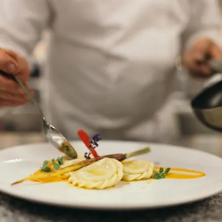 Gartenhotel Linde 4 Sterne Superior Ried im Oberinntal