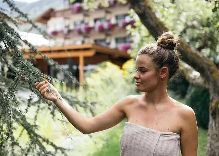 Hotel Gartenhotel Linde 4 Sterne Superior Ried im Oberinntal