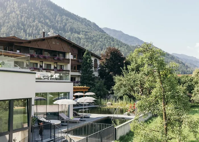 Gartenhotel Linde 4 Sterne Superior Hotel Ried im Oberinntal