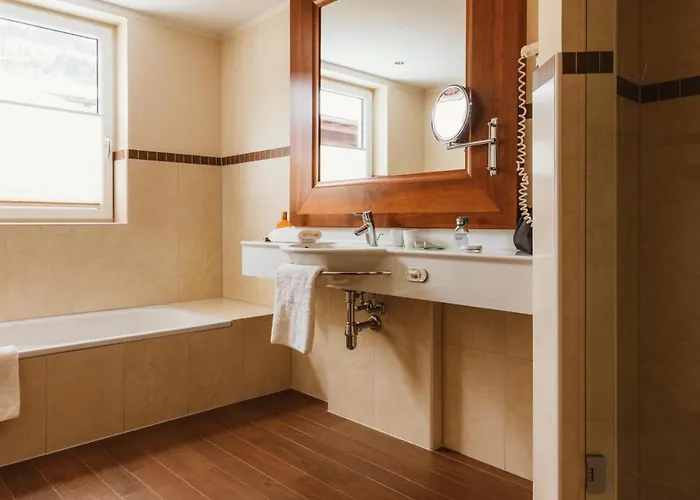 Gartenhotel Linde 4 Sterne Superior 4* Ried im Oberinntal