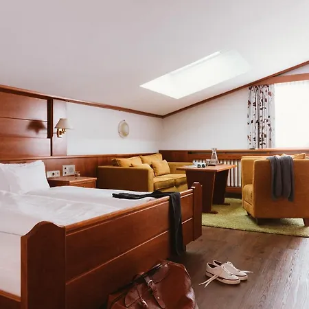 호텔 Gartenhotel Linde 4 Sterne Superior 4*