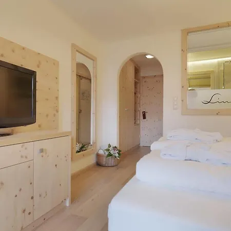 Gartenhotel Linde 4 Sterne Superior Hotel Ried im Oberinntal