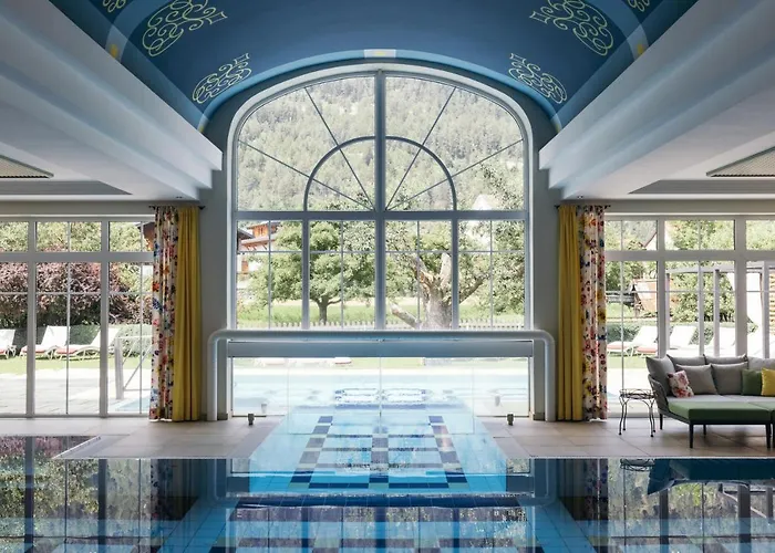 Gartenhotel Linde 4 Sterne Superior Szálloda Ried im Oberinntal